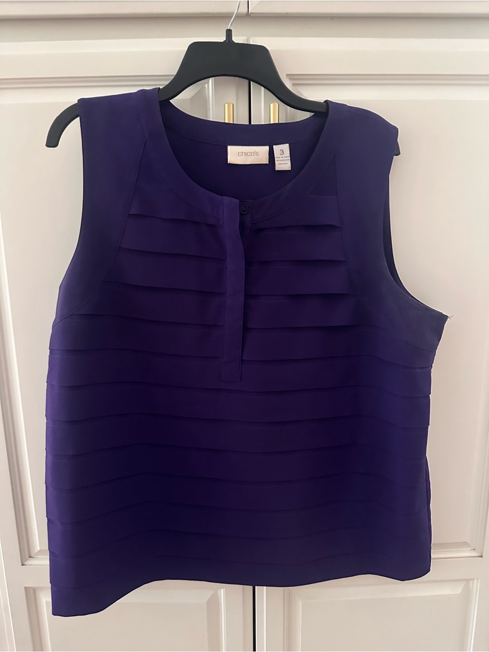 Chico's Sleeveless Tiered Shell Top in Deep Purple